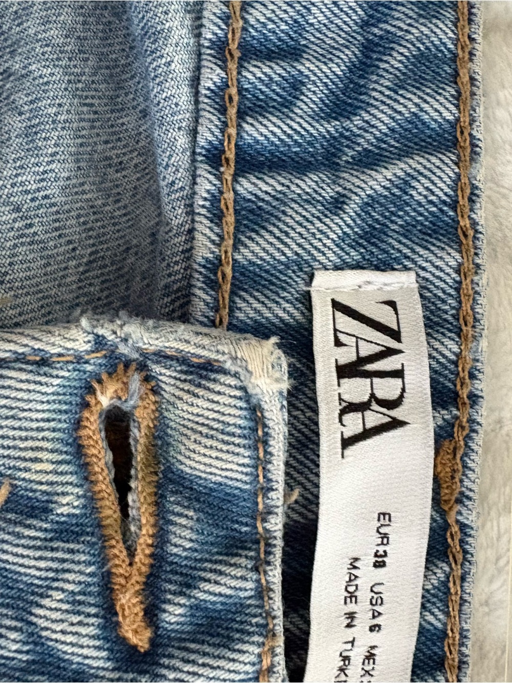Zara Light Blue Wide-Leg high rise Jeans inseam 32 size 6 - Picture 4 of 7